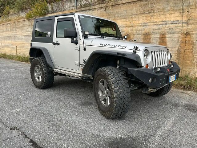 Джип Вранглер 2010 в Европе на Automoto.ua Серый Джип Вранглер, объемом двигателя 2.78 л и пробегом 136 тыс. км за 38521 $, фото 1 на Automoto.ua