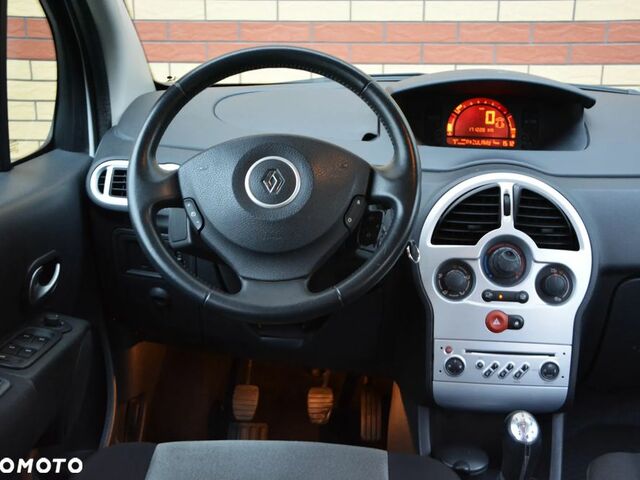 Рено Модус 2009 в Европе на Automoto.ua Белый Рено Модус, объемом двигателя 1 л и пробегом 171 тыс. км за 12800 $, фото 7 на Automoto.ua