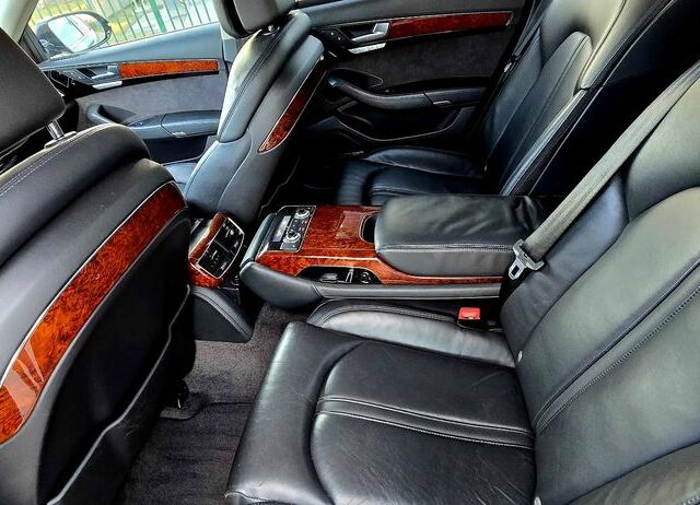 Ауди А8 2011 в Европе на Automoto.ua Черный Ауди А8, объемом двигателя 2.97 л и пробегом 300 тыс. км за 86100 $, фото 19 на Automoto.ua