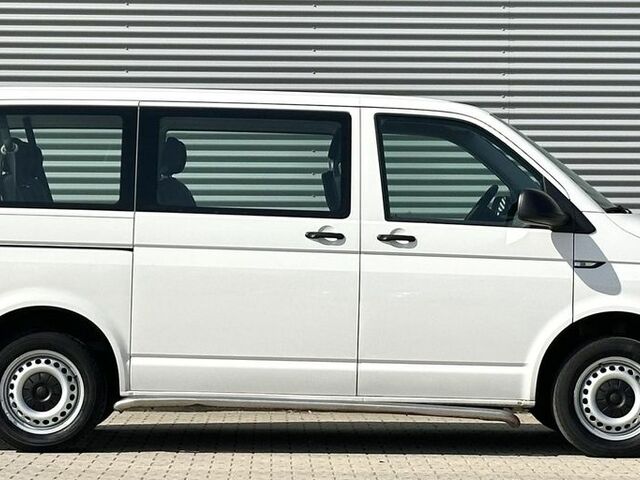 Фольксваген Transporter T6 2016 в Европе на Automoto.ua Белый Фольксваген Transporter T6, объемом двигателя 1.97 л и пробегом 224 тыс. км за 16987 $, фото 2 на Automoto.ua
