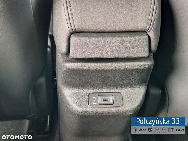 Альфа Ромео Джуниор 2025 в Европе на Automoto.ua Синий Альфа Ромео Джуниор, объемом двигателя 1 л и пробегом 7 тыс. км за 31693 $, фото 31 на Automoto.ua