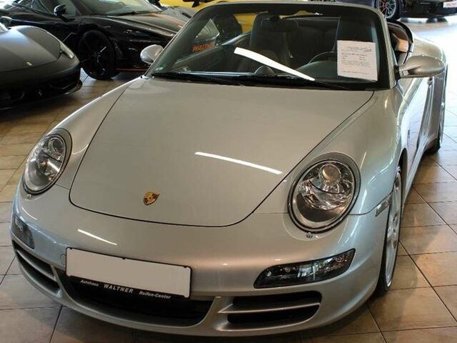 Серый Порше 911, объемом двигателя 0 л и пробегом 46 тыс. км за 85914 $, фото 1 на Automoto.ua