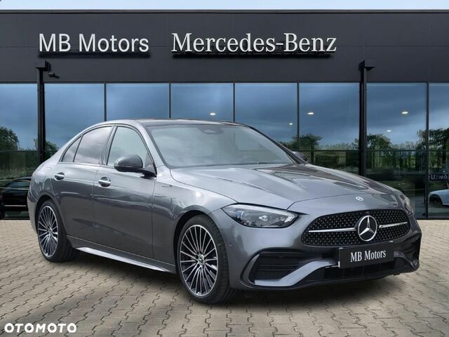 Мерседес Ц-Клас 2025 у Європі на Automoto.ua Сірий Мерседес Ц-Клас, об'ємом двигуна 1 л та пробігом 5 тис. км за 73463 $, фото 1 на Automoto.ua