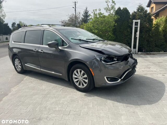 Крайслер Pacifica, об'ємом двигуна 3.61 л та пробігом 77 тис. км за 10518 $, фото 7 на Automoto.ua