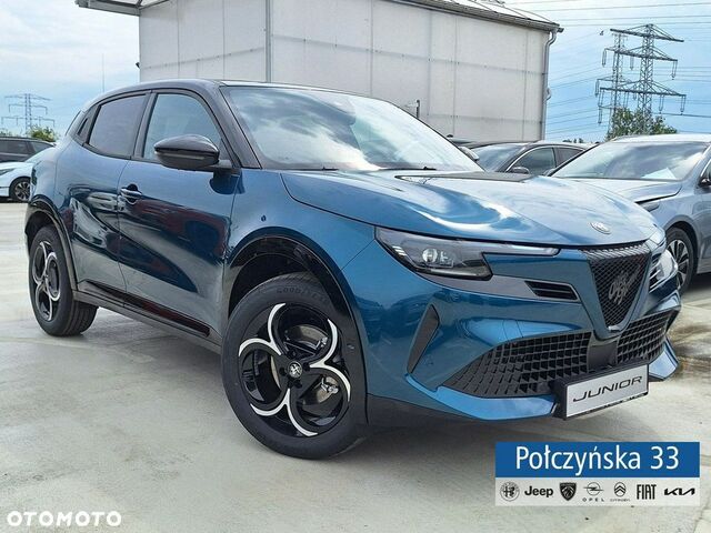 Альфа Ромео Джуниор 2025 в Европе на Automoto.ua Синий Альфа Ромео Джуниор, объемом двигателя 1 л и пробегом 7 тыс. км за 31693 $, фото 8 на Automoto.ua