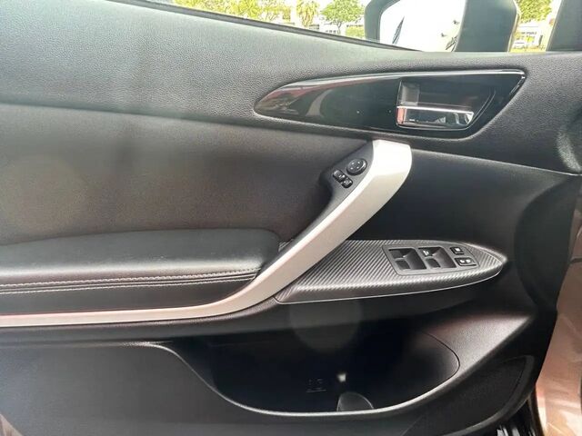 Міцубісі Eclipse Cross 2018 у Європі на Automoto.ua Коричневий Міцубісі Eclipse Cross, об'ємом двигуна 1.5 л та пробігом 112 тис. км за 19579 $, фото 13 на Automoto.ua