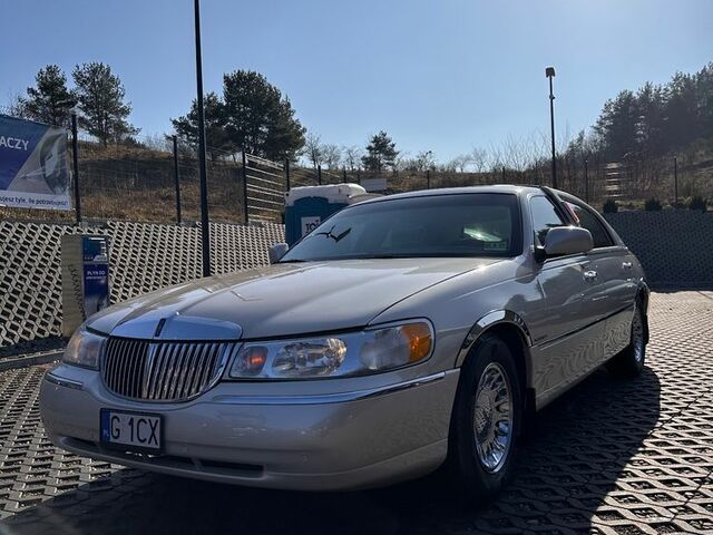 Лінкольн Town Car, об'ємом двигуна 4.6 л та пробігом 169 тис. км за 10583 $, фото 30 на Automoto.ua