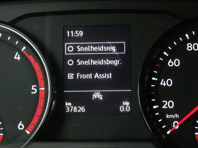 Фольксваген Крафтер 2022 в Европе на Automoto.ua Белый Фольксваген Крафтер, объемом двигателя 1.97 л и пробегом 37826 тыс. км за 45920 $, фото 5 на Automoto.ua