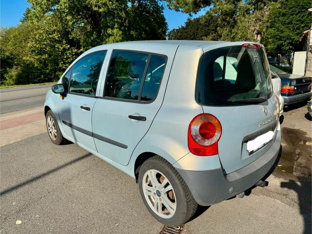 Рено Модус 2006 у Європі на Automoto.ua Сірий Рено Модус, об'ємом двигуна 1.15 л та пробігом 180 тис. км за 1108 $, фото 3 на Automoto.ua