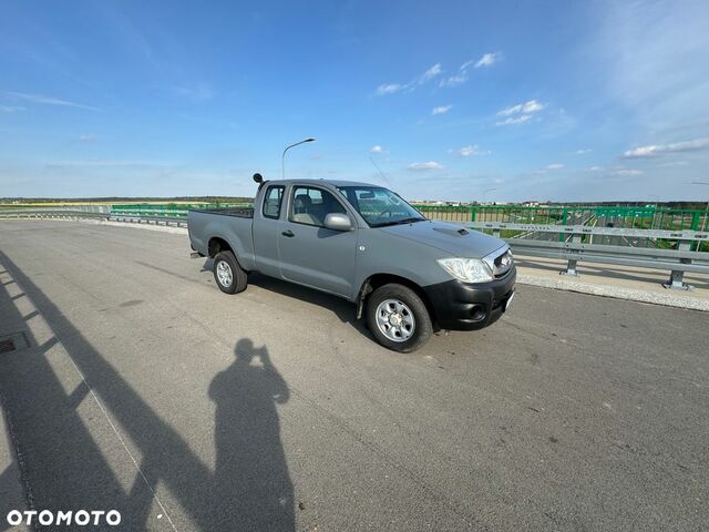 Тойота Хайлюкс, об'ємом двигуна 2.49 л та пробігом 160 тис. км за 9071 $, фото 9 на Automoto.ua