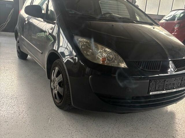 Мицубиси Кольт 2007 в Европе на Automoto.ua Черный Мицубиси Кольт, объемом двигателя 0 л и пробегом 136 тыс. км за 850 $, фото 1 на Automoto.ua