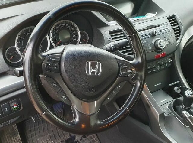 Хонда Аккорд, об'ємом двигуна 2 л та пробігом 188 тис. км за 10043 $, фото 7 на Automoto.ua
