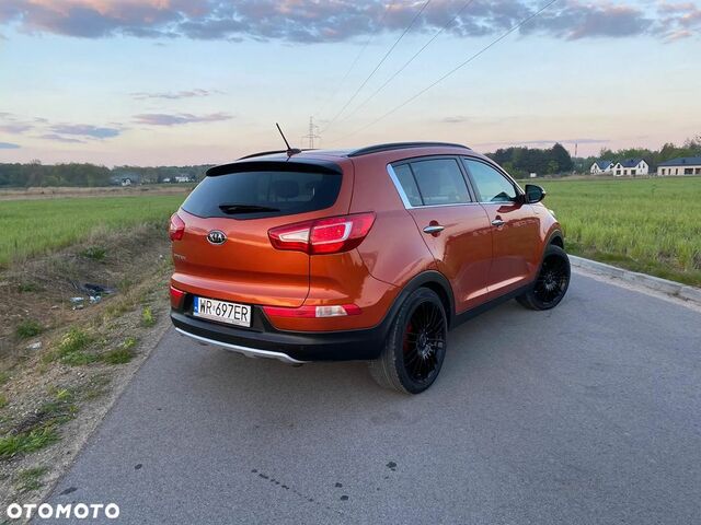 Кіа Sportage, об'ємом двигуна 2 л та пробігом 178 тис. км за 10799 $, фото 3 на Automoto.ua