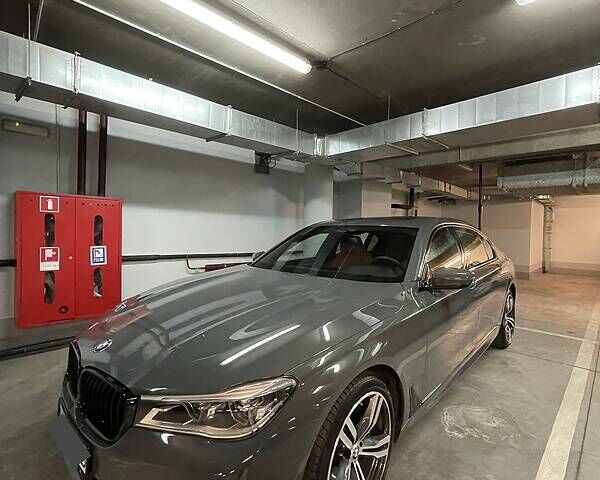 БМВ 750, 2017 - н.в. LI XDRIVE