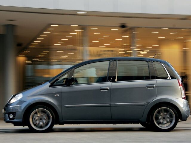 Лянча Муса, Хэтчбек 2004 - н.в. 1.4 i 16V