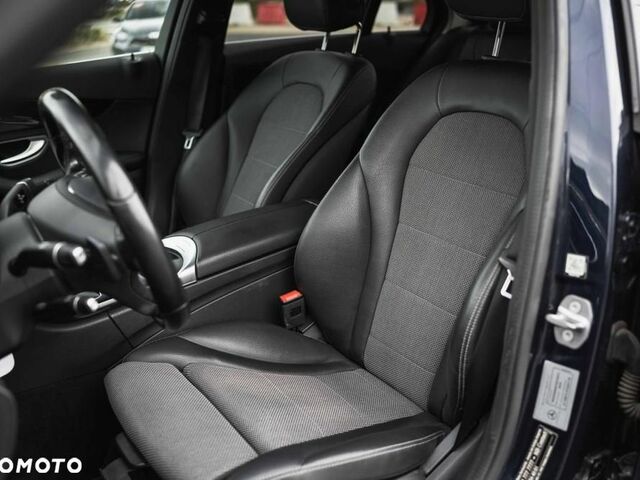 Мерседес Ц-Клас 2016 у Європі на Automoto.ua Синій Мерседес Ц-Клас, об'ємом двигуна 1 л та пробігом 152 тис. км за 19371 $, фото 14 на Automoto.ua