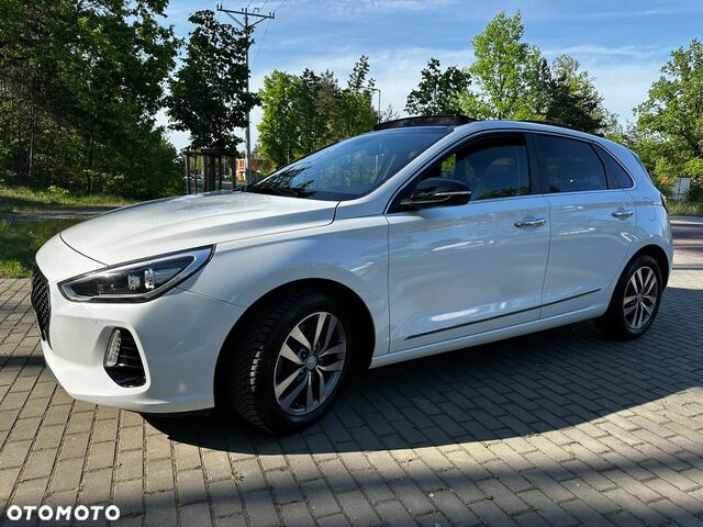 Хендай i30, объемом двигателя 1.35 л и пробегом 84 тыс. км за 12937 $, фото 6 на Automoto.ua