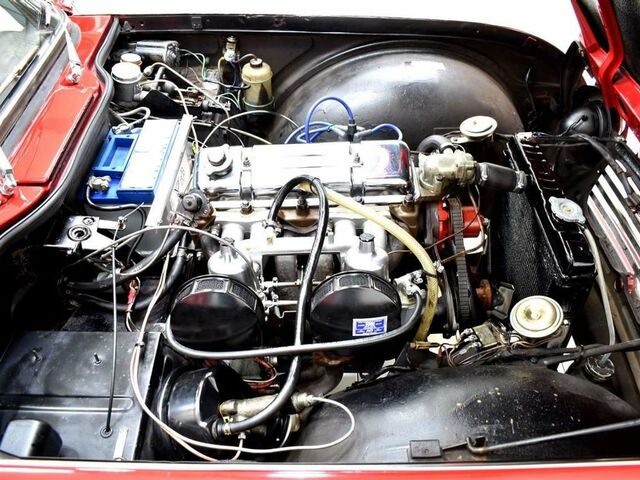 Червоний Тріумф TR4, об'ємом двигуна 2.14 л та пробігом 62 тис. км за 43089 $, фото 9 на Automoto.ua