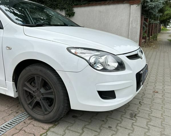 Хендай i30, объемом двигателя 1.4 л и пробегом 100 тыс. км за 4276 $, фото 5 на Automoto.ua