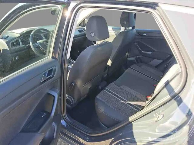 Фольксваген Ти-Рок 2021 в Европе на Automoto.ua Серый Фольксваген Ти-Рок, объемом двигателя 1.5 л и пробегом 44 тыс. км за 31486 $, фото 7 на Automoto.ua