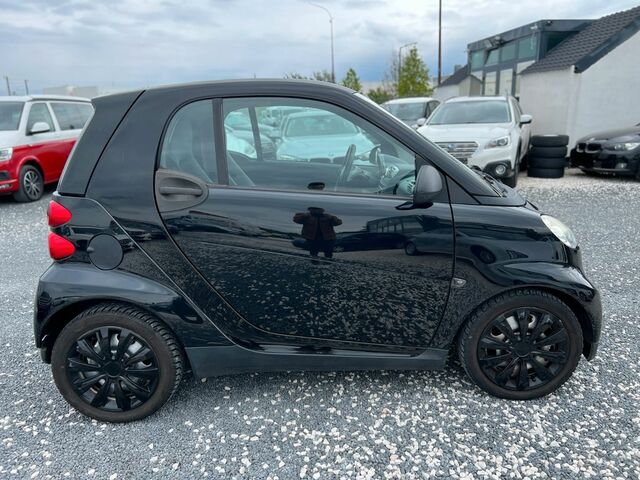 Чорний Смарт Fortwo, об'ємом двигуна 1 л та пробігом 112 тис. км за 3228 $, фото 3 на Automoto.ua