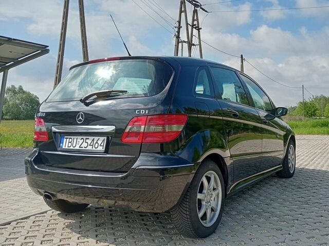 Мерседес Б-класс 2007 в Европе на Automoto.ua Черный Мерседес Б-класс, объемом двигателя 1 л и пробегом 218 тыс. км за 2904 $, фото 5 на Automoto.ua