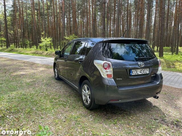 Тойота Версо, объемом двигателя 1.6 л и пробегом 147 тыс. км за 8186 $, фото 5 на Automoto.ua