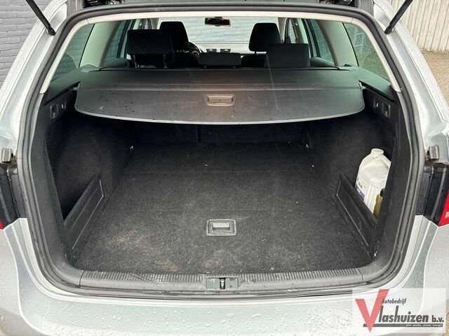 Фольксваген Пассат Варіант 2012 у Європі на Automoto.ua Сірий Фольксваген Пассат Варіант, об'ємом двигуна 1.6 л та пробігом 374 тис. км за 5258 $, фото 13 на Automoto.ua