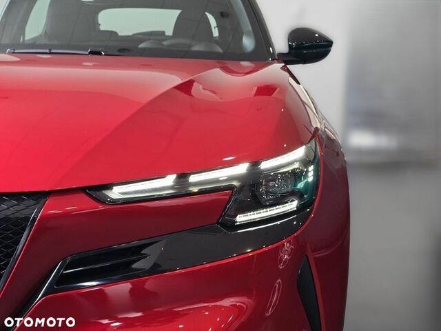 Альфа Ромео Джуниор 2025 в Европе на Automoto.ua Красный Альфа Ромео Джуниор, объемом двигателя 1 л и пробегом 1 тыс. км за 33657 $, фото 24 на Automoto.ua