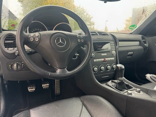 Мерседес 200 2005 у Європі на Automoto.ua Сірий Мерседес 200, об'ємом двигуна 0 л та пробігом 173 тис. км за 6300 $, фото 7 на Automoto.ua