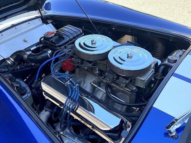 Синий AC Кобра, объемом двигателя 7 л и пробегом 17 тыс. км за 128095 $, фото 9 на Automoto.ua