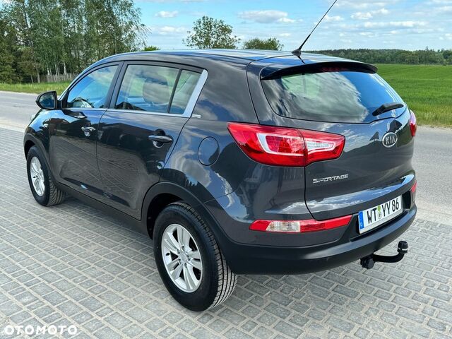 Киа Sportage, объемом двигателя 1.59 л и пробегом 169 тыс. км за 8639 $, фото 3 на Automoto.ua