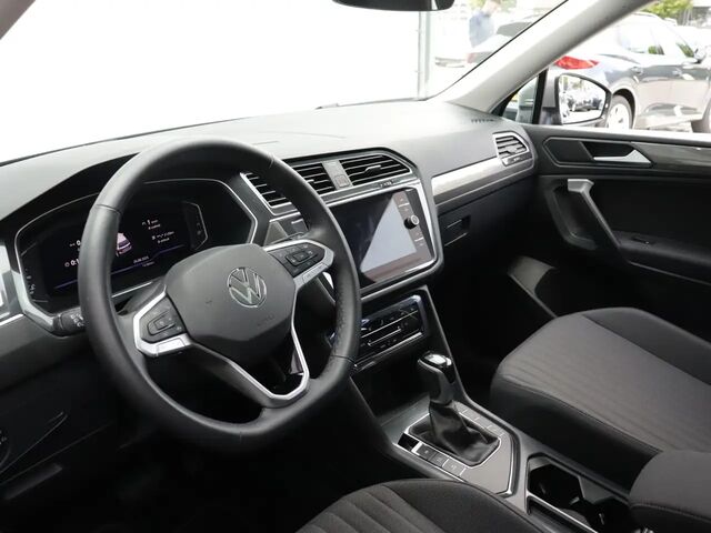 Фольксваген Tiguan Allspace 2024 у Європі на Automoto.ua Сірий Фольксваген Tiguan Allspace, об'ємом двигуна 1.5 л та пробігом 14 тис. км за 52257 $, фото 8 на Automoto.ua