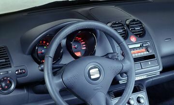 Сеат Arona, Хэтчбек 1997 - н.в. Seat  1.0