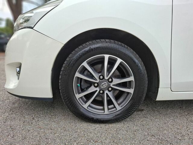 Тойота Версо 2014 в Европе на Automoto.ua Белый Тойота Версо, объемом двигателя 1.6 л и пробегом 214 тыс. км за 9317 $, фото 4 на Automoto.ua