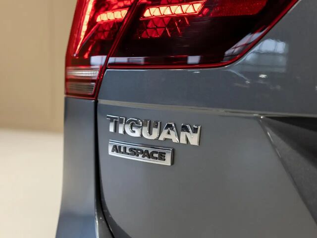Фольксваген Tiguan Allspace 2020 в Европе на Automoto.ua Серый Фольксваген Tiguan Allspace, объемом двигателя 1.98 л и пробегом 118 тыс. км за 41949 $, фото 12 на Automoto.ua