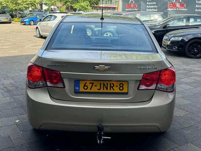 Шевроле Круз 2009 в Европе на Automoto.ua Бежевый Шевроле Круз, объемом двигателя 1.6 л и пробегом 198 тыс. км за 3739 $, фото 6 на Automoto.ua