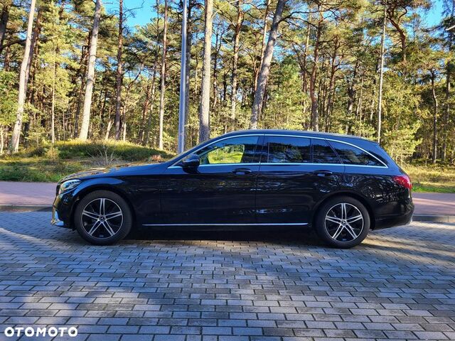 Мерседес Ц-Клас 2019 у Європі на Automoto.ua Чорний Мерседес Ц-Клас, об'ємом двигуна 1 л та пробігом 166 тис. км за 20073 $, фото 33 на Automoto.ua