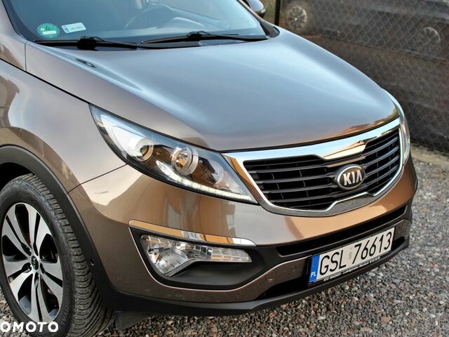 Кіа Sportage, об'ємом двигуна 2 л та пробігом 155 тис. км за 11598 $, фото 16 на Automoto.ua