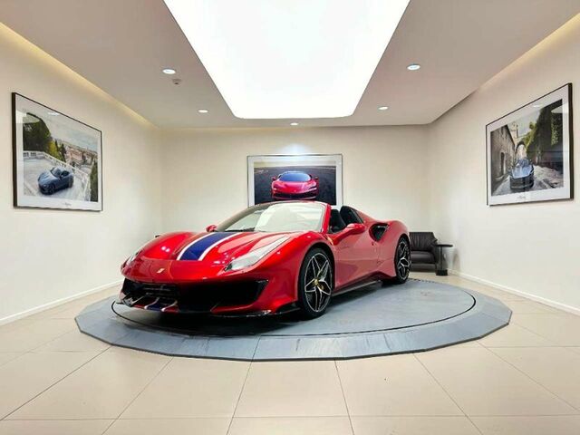 Феррари 488, объемом двигателя 3.9 л и пробегом 4 тыс. км за 736452 $, фото 11 на Automoto.ua