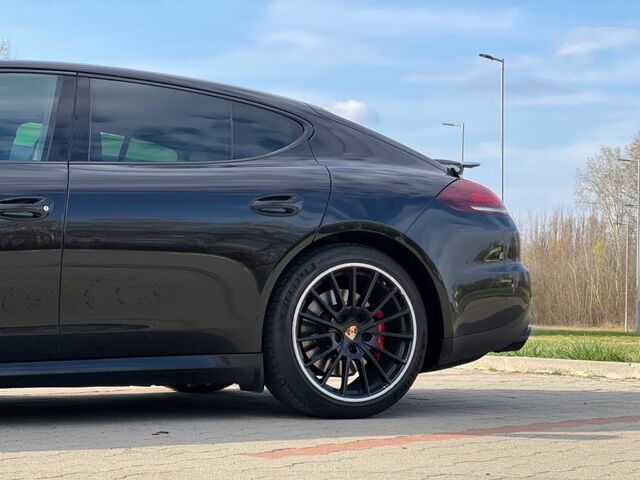 Чорний Порше Panamera, об'ємом двигуна 4.81 л та пробігом 99 тис. км за 52391 $, фото 4 на Automoto.ua