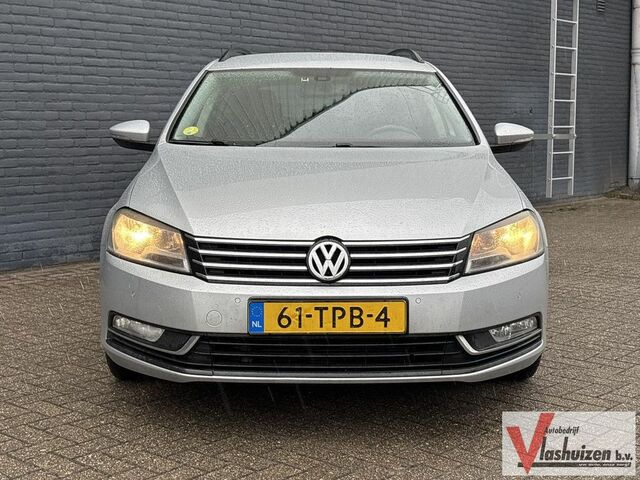 Фольксваген Пассат Варіант 2012 у Європі на Automoto.ua Сірий Фольксваген Пассат Варіант, об'ємом двигуна 1.6 л та пробігом 374 тис. км за 5258 $, фото 4 на Automoto.ua