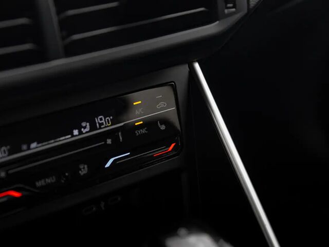 Фольксваген Поло 2024 в Европе на Automoto.ua Черный Фольксваген Поло, объемом двигателя 1 л и пробегом 43 тыс. км за 24915 $, фото 10 на Automoto.ua