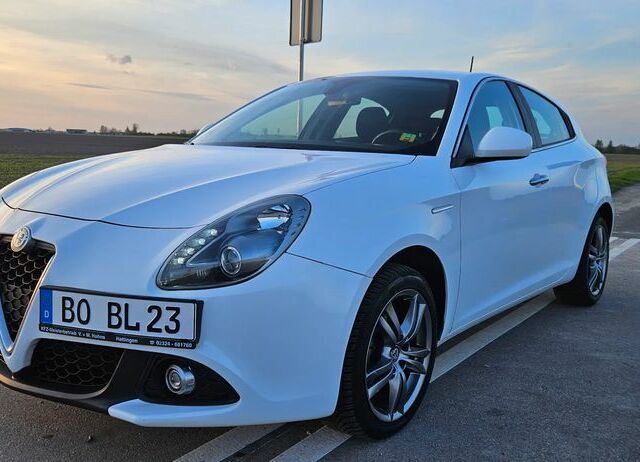 Альфа Ромео Giulietta, об'ємом двигуна 1.37 л та пробігом 189 тис. км за 8635 $, фото 1 на Automoto.ua