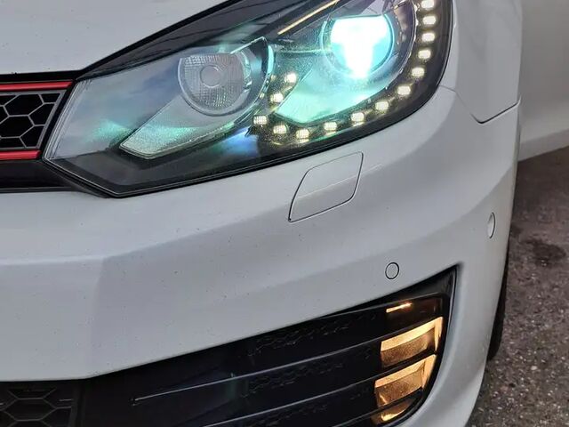 Фольксваген Гольф 2012 у Європі на Automoto.ua Білий Фольксваген Гольф, об'ємом двигуна 1.98 л та пробігом 207 тис. км за 16189 $, фото 5 на Automoto.ua