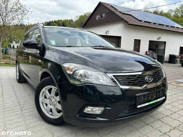 Киа Сид, объемом двигателя 1.58 л и пробегом 217 тыс. км за 3866 $, фото 5 на Automoto.ua