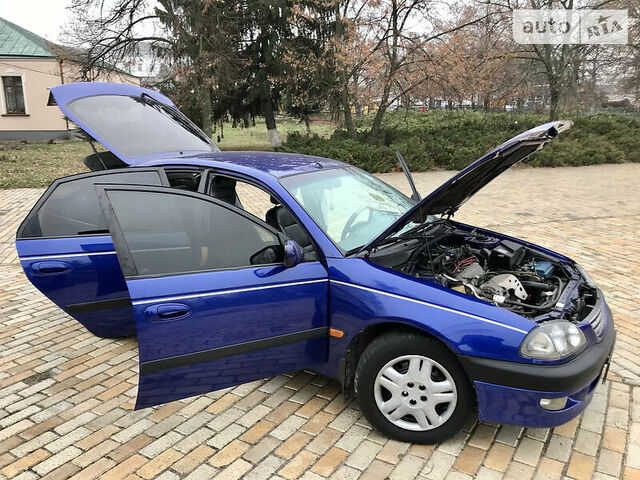 Тойота Авенсіс, Хетчбек 1997 - 2002 Hatch (T22) 1.6