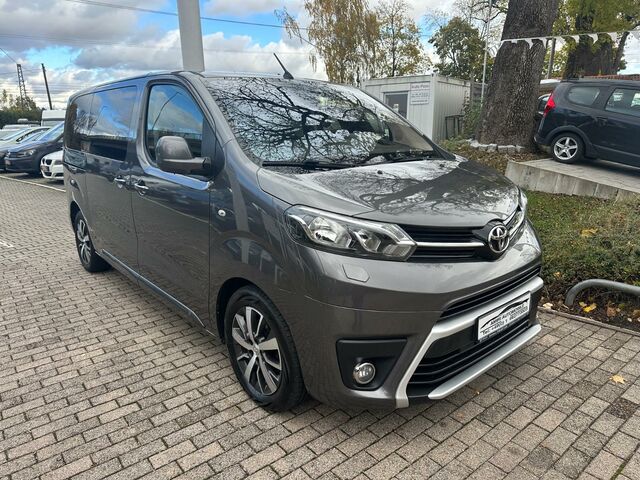 Тойота Proace Verso 2019 у Європі на Automoto.ua Тойота Proace Verso, об'ємом двигуна 2 л та пробігом 139 тис. км за 16900 $, фото 1 на Automoto.ua