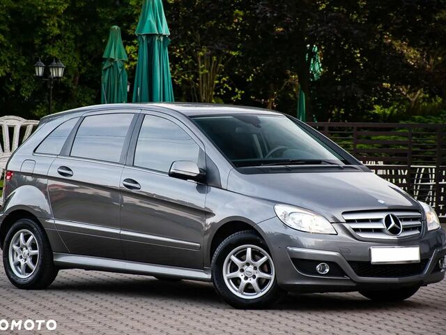 Мерседес Б-класс 2009 в Европе на Automoto.ua Серый Мерседес Б-класс, объемом двигателя 1 л и пробегом 219 тыс. км за 4819 $, фото 5 на Automoto.ua