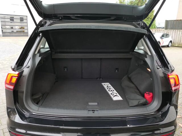 Фольксваген Тігуан 2017 у Європі на Automoto.ua Чорний Фольксваген Тігуан, об'ємом двигуна 1.4 л та пробігом 127 тис. км за 22680 $, фото 8 на Automoto.ua